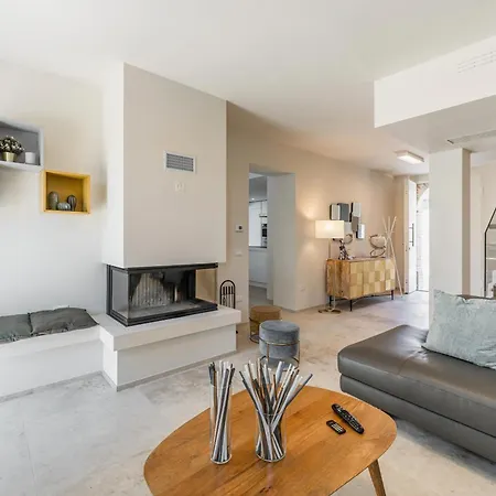 Villa Di Ada - Modern Design - Airco, Private Pool & Near The