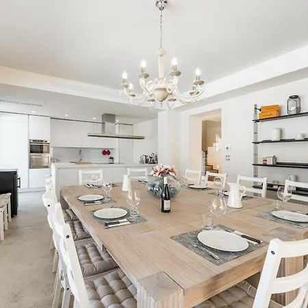 Di Ada - Modern Design - Airco, Private Pool & Near The