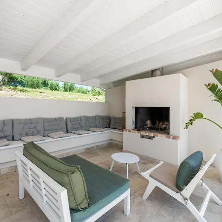 Di Ada - Modern Design - Airco, Private Pool & Near The *