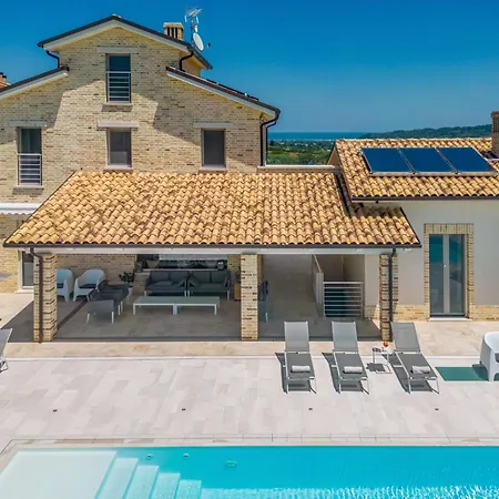 Di Ada - Modern Design - Airco, Private Pool & Near The