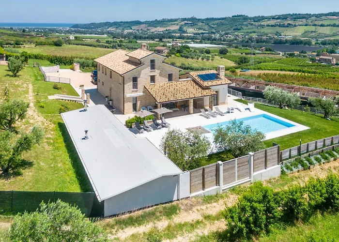 Di Ada - Modern Design - Airco, Private Pool & Near The Villa