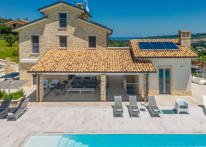 Di Ada - Modern Design - Airco, Private Pool & Near The